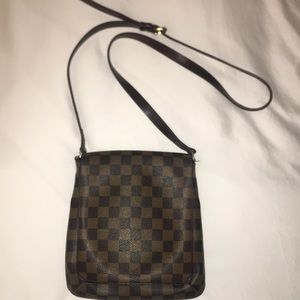 LOUIS VUITTON vintage messenger crossbody bag ❣️